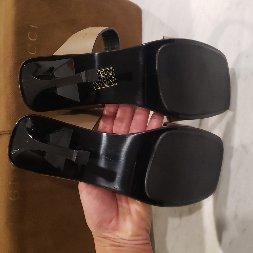 Gucci Leather Sandals Double Strap.   4" Heel Size 7 Tan Color - Picture 6 of 10